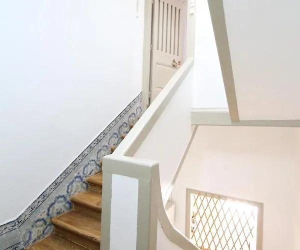 Appartamento The Downtown Terrace - Fabulous Views, Romantic Penthouse, 6th-floor No Lift Lisbona