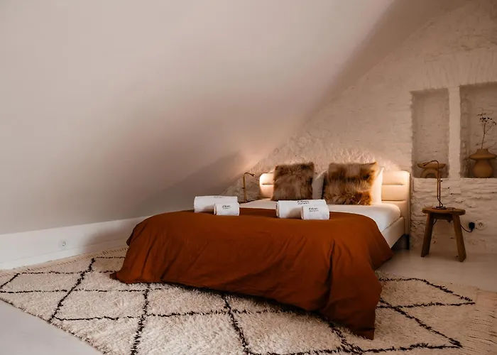 The Downtown Terrace - Fabulous Views, Romantic Penthouse, 6th-floor No Lift Appartamento *